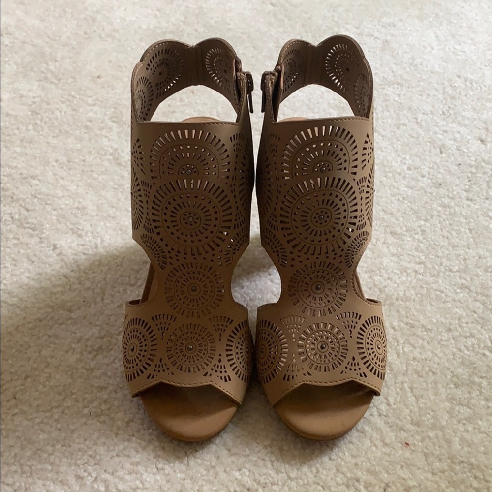 tan heeled booties